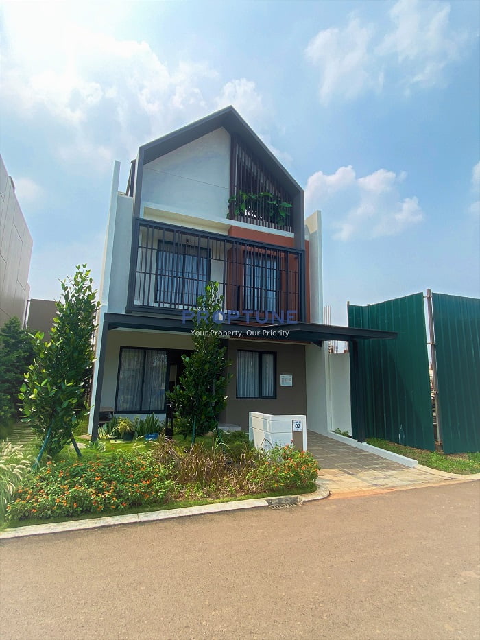 Strozzi Summarecon Serpong